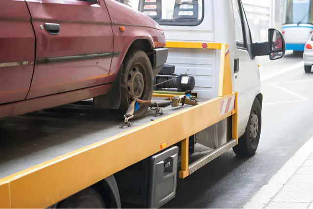 Car towing and vehicle transportation in Derbyshire